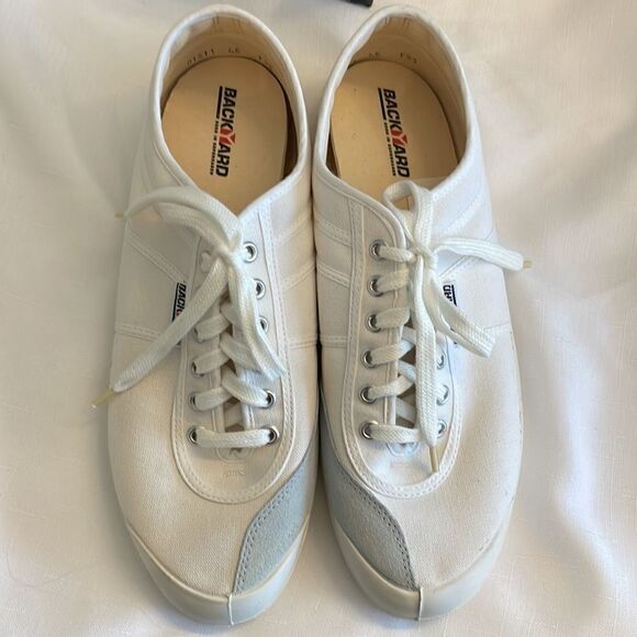 BACKYARD FOOTWEAR WHITE SNEAKERS.  NEW IN BOX - Picture 6 of 9